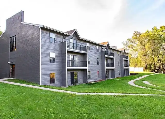 Property at Magnolia Park - 40 E McKinley Ave, Des Moines, IA, 50315, 2 beds, 2 baths, [object Object]