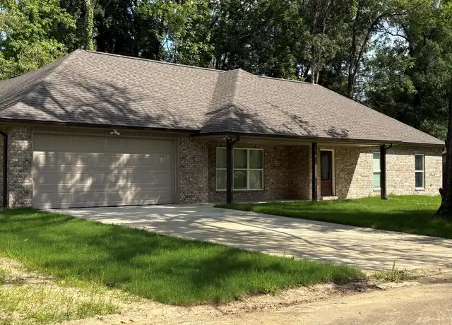 Property at 74 Azalea Dr, Columbus, MS, 39705, 4 beds, 2 baths, [object Object]