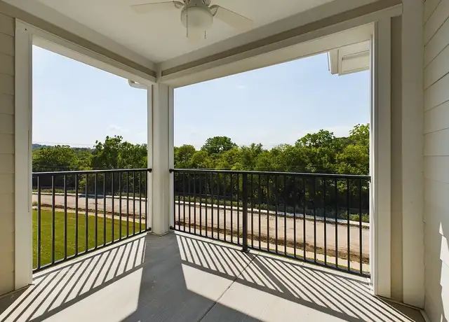 Photo of 2501 New Port Royal Rd, Thompson's Station, TN 37179
