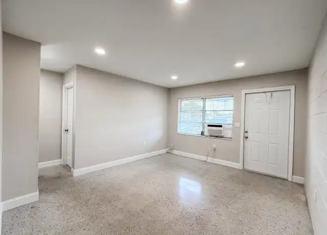 Property at 2502 Avenue F Unit C, Fort Pierce, FL, 34947, 2 beds, 1 bath, [object Object]