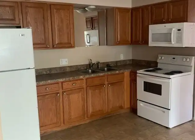 Property at 1600 Brooke Park Dr Unit 6, Toledo, OH, 43612, 2 beds, 1 bath, [object Object]