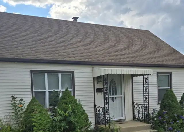 Property at 711 29th St, Rockford, IL, 61108, 3 beds, 3 baths, [object Object]