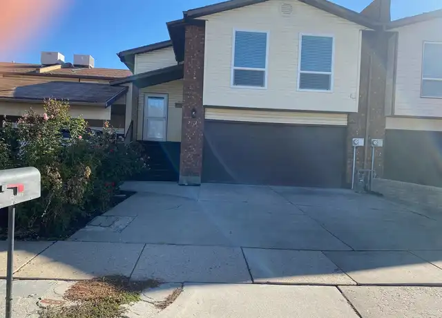 Property at 5542 S 2800 W, Roy, UT, 84067, 3 beds, 2 baths, [object Object]