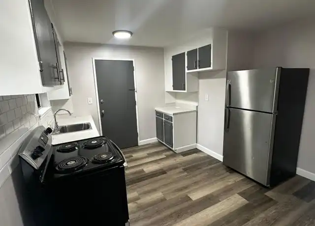 Property at 415 Prospect Ave Unit 17-B1, Hartford, CT, 06105, 2 beds, 1 bath, [object Object]