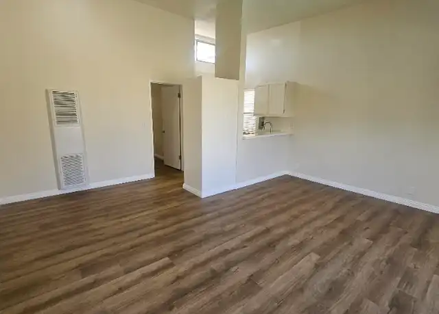 Property at 14926 Hawthorne Blvd Unit 118, Lawndale, CA, 90260, 1 bed, 1 bath, [object Object]