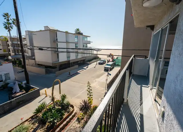 Property at 17 Northstar St Unit 205, Marina Del Rey, CA, 90292, 3 beds, 3 baths, [object Object]