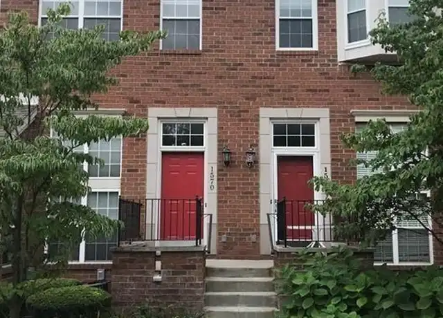 Property at 1570 Maryland Club Dr, Royal Oak, MI, 48067, 2 beds, 2 baths, [object Object]