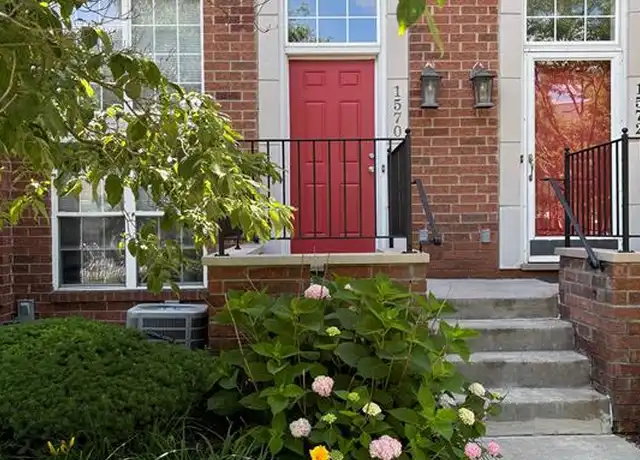 Property at 1570 Maryland Club Dr, Royal Oak, MI, 48067, 2 beds, 2 baths, [object Object]