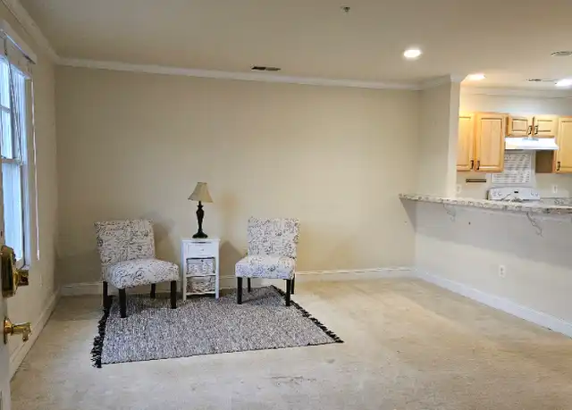 Property at 102 Dry Mill Rd SW #202, Leesburg, VA, 20175, 2 beds, 1 bath, [object Object]