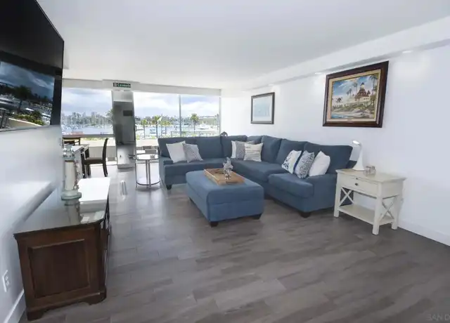 Property at 1710 Avenida del Mundo #105, Coronado, CA, 92118, 1 bed, 1 bath, [object Object]