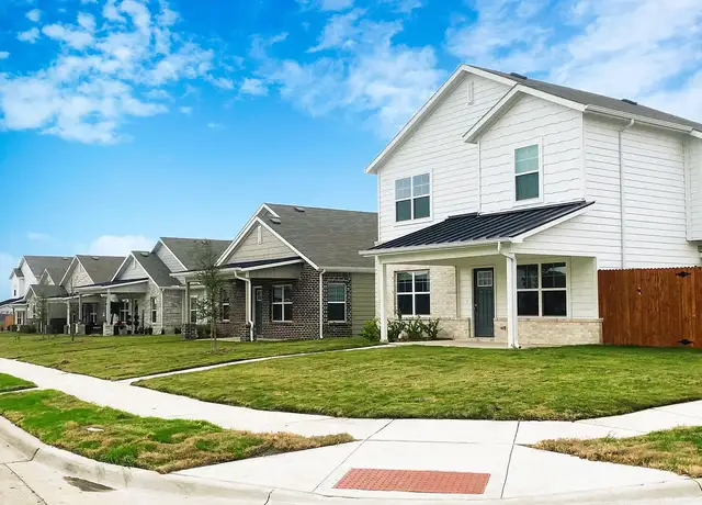 Photo of 4102 Sarno Dr, Forney, TX 75126