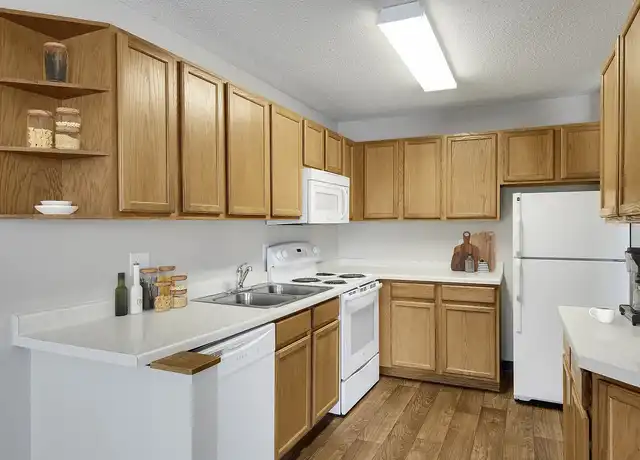 Property at Medicine Lake Apartments - 1300 W Medicine Lake Dr, Minneapolis, MN, 55441, 1-2 bed, 1-2 bath, [object Object]