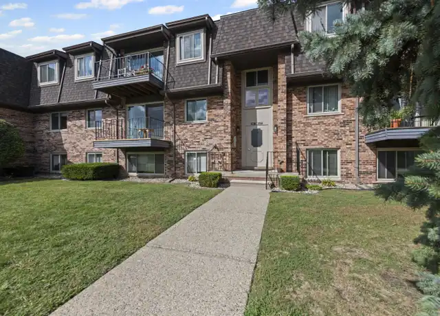 Property at 406 Riviera Dr, St Clair Shores, MI, 48080, 2 beds, 2 baths, [object Object]
