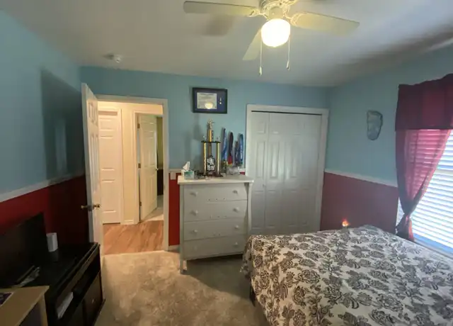 Property at 7226 Zoe Cir, Navarre, FL, 32566, 4 beds, 2 baths, [object Object]