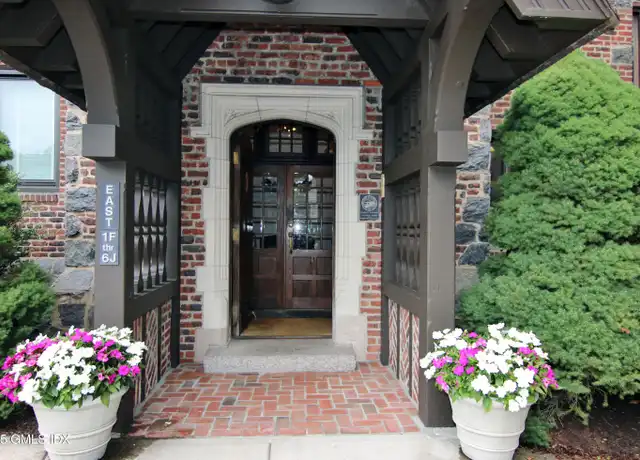 Property at 47 Lafayette Pl Unit 5J, Greenwich, CT, 06830, 1 bed, 1 bath, [object Object]