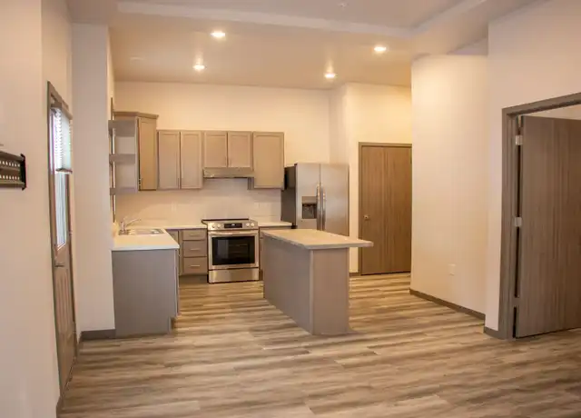 Property at 2460 Golf Rd Unit 2460 101, Eau Claire, WI, 54701, 2 beds, 1 bath, [object Object]