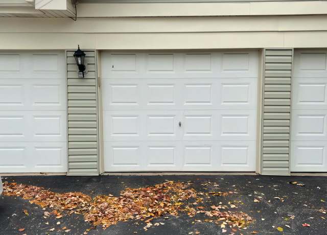 Photo of 841 Cross Creek Ct Unit A, Roselle, IL 60172