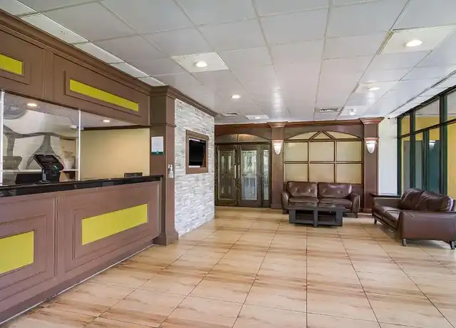 Property at Stayable Jacksonville West - 6802 Commonwealth Ave, Jacksonville, FL, 32254, 0-2 beds, 1 bath, [object Object]