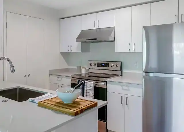 Property at Archstone Redmond Lakeview - 4250 W Lake Sammamish Pkwy NE, Redmond, WA, 98052, 2 beds, 1-2 bath, [object Object]