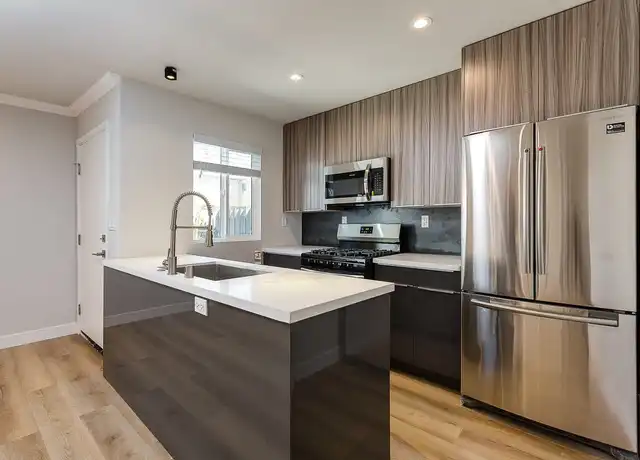 Property at 4626 Lomita St Unit 1/2, Los Angeles, CA, 90019, 2 beds, 1 bath, [object Object]