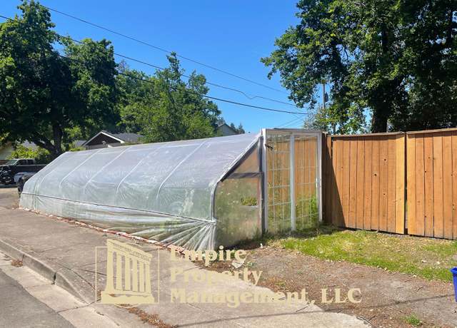 Photo of 220 W I St, Springfield, OR 97477