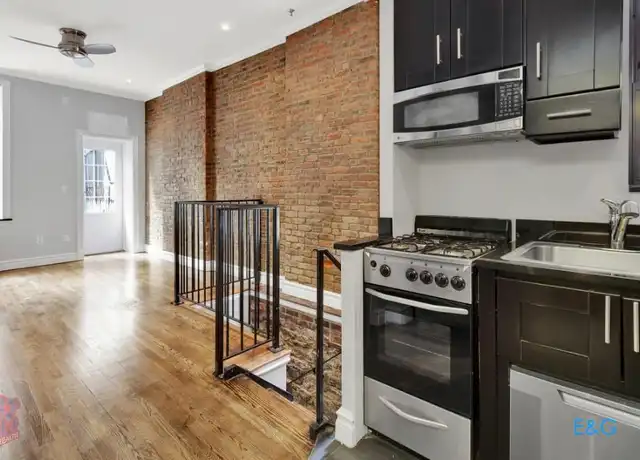 Property at 246 Mott St Unit 4, New York, NY, 10012, 2 beds, 1.5 baths, [object Object]