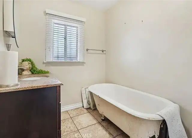 Property at 5328 5th Ave, Los Angeles, CA, 90043, 2 beds, 2 baths, [object Object]