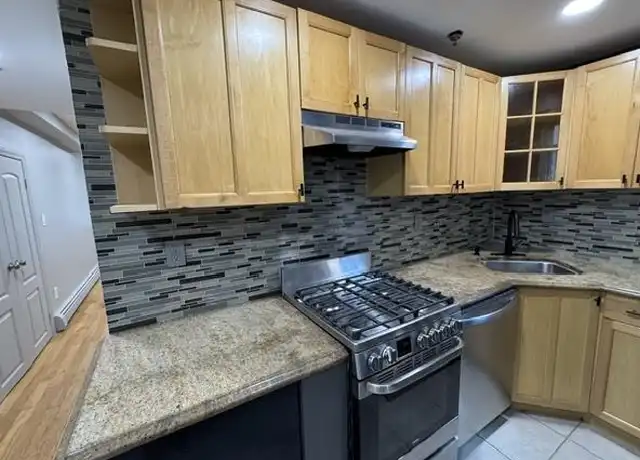 Property at 121 Garrison Ave Unit B2, Jersey City, NJ, 07306, 2 beds, 1 bath, [object Object]