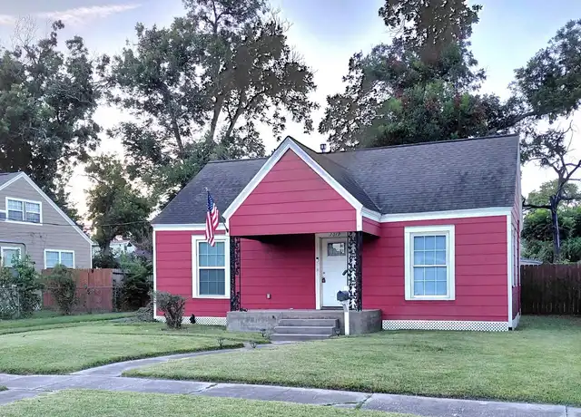 Property at 7019 Linden St, Houston, TX, 77087, 2 beds, 1 bath, [object Object]