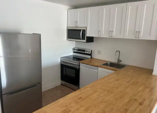 Property at 1455 N Treasure Dr Unit 5B, North Bay Village, FL, 33141, 1 bed, 1 bath, [object Object]
