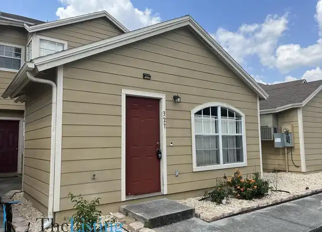 Property at 327 Coconut Palm Way, Davenport, FL, 33897, 1 bed, 1 bath, [object Object]