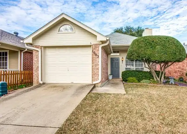 Property at 1003 Mack Pl, Denton, TX, 76209, 3 beds, 2 baths, [object Object]