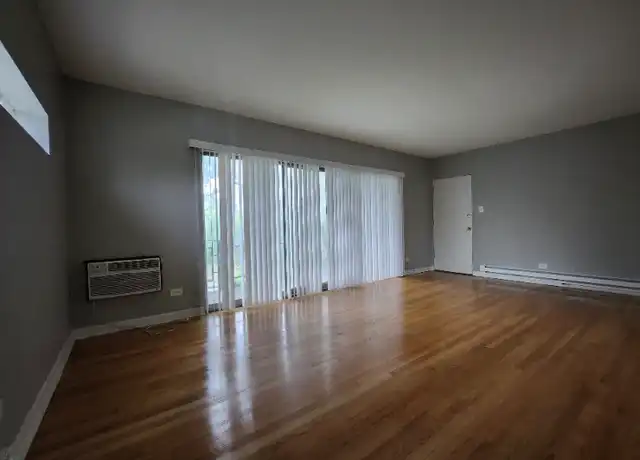 Property at 3115 W 79th St Unit 2, Chicago, IL, 60652, 2 beds, 1 bath, [object Object]
