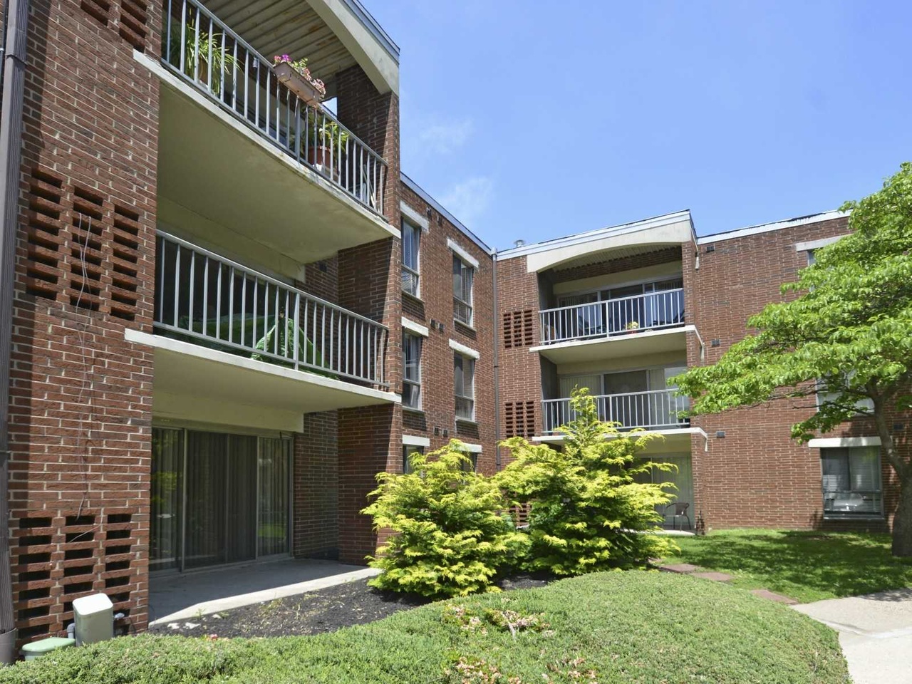 Greenbriar Club 3901 Conshohocken Ave, Philadelphia, PA 19131 Redfin