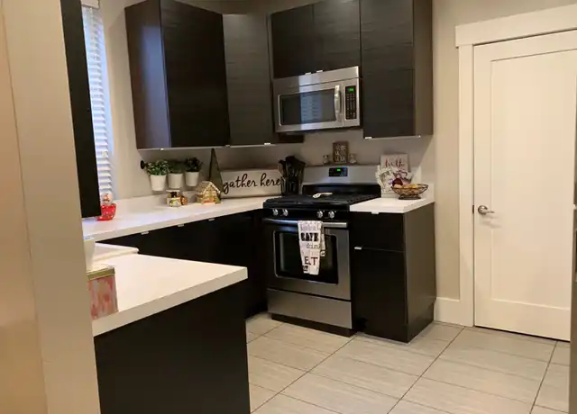 Property at 259 W 4th Ave Unit D, Columbus, OH, 43201, 1 bed, 1 bath, [object Object]