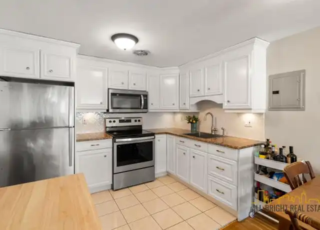 Property at 225 Baker St, West Roxbury, MA, 02132, 2 beds, 1 bath, [object Object]