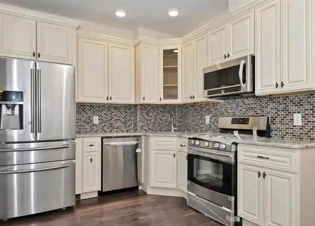 Property at 89 Leonard St Unit 2, Jersey City, NJ, 07307, 2 beds, 2 baths, [object Object]