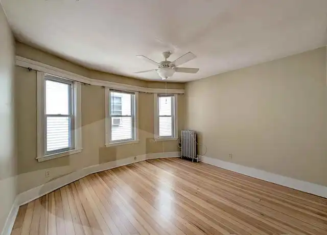 Property at 79 Conwell Ave Unit 3, Somerville, MA, 02144, 3 beds, 1 bath, [object Object]