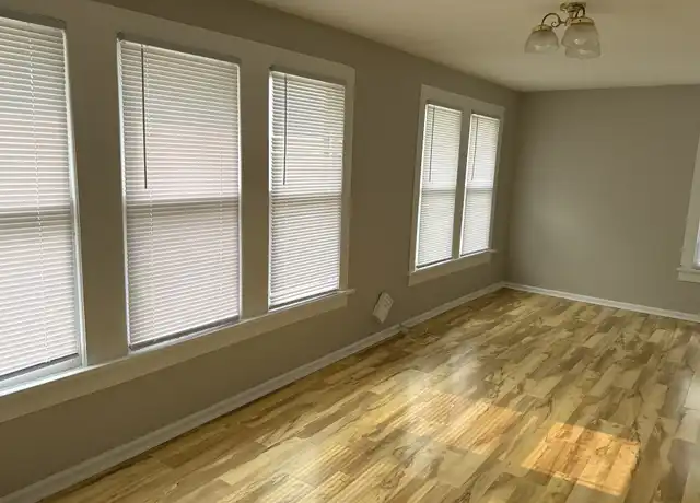 Property at 412 S Linn St, Sioux City, IA, 51106, 3 beds, 1 bath, [object Object]