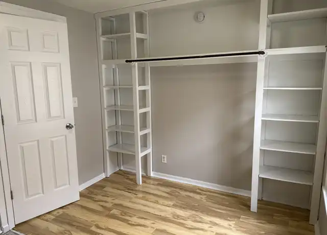 Property at 412 S Linn St, Sioux City, IA, 51106, 3 beds, 1 bath, [object Object]