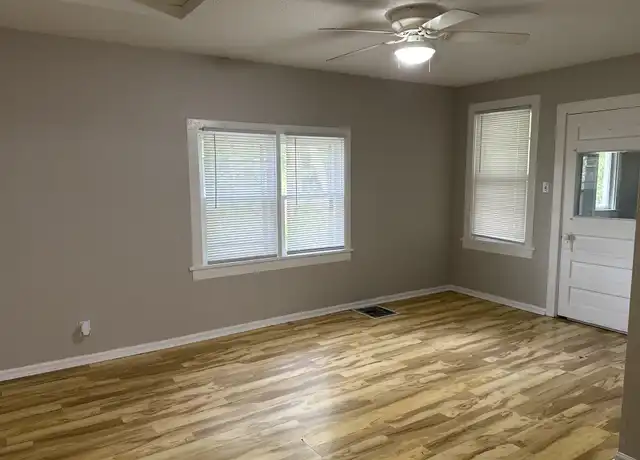 Property at 412 S Linn St, Sioux City, IA, 51106, 3 beds, 1 bath, [object Object]