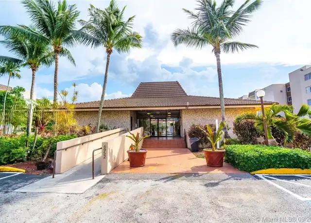 Property at 6940 NW 186th St, Hialeah, FL, 33015, 2 beds, 1 bath, [object Object]