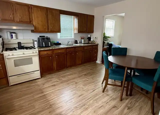 Property at 11 3rd St Unit 2, Glen Cove, NY, 11542, 1 bed, 1 bath, [object Object]