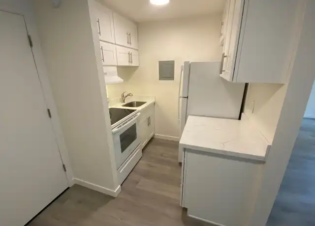 Property at 4110 12th Ave NE Unit 106, Seattle, WA, 98105, 1 bed, 1 bath, [object Object]