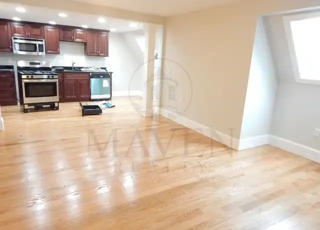 Property at 5 Walker St Unit 3, Somerville, MA, 02144, 3 beds, 1 bath, [object Object]