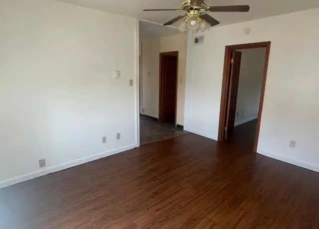 Property at 307 9th Ave NE, Mandan, ND, 58554, 2 beds, 1 bath, [object Object]