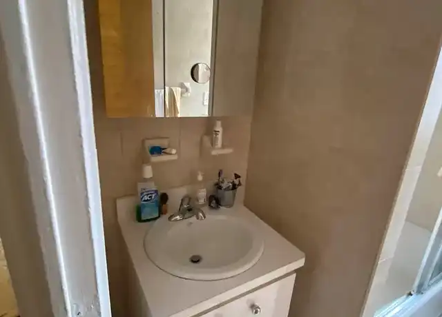Property at 11215 72nd Rd, Forest Hills, NY, 11375, 1 bed, 1 bath, [object Object]