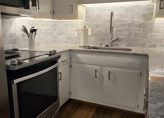 Property at 31 Hamlin Ln Unit B24, Needham, MA, 02492, 2 beds, 1 bath, [object Object]