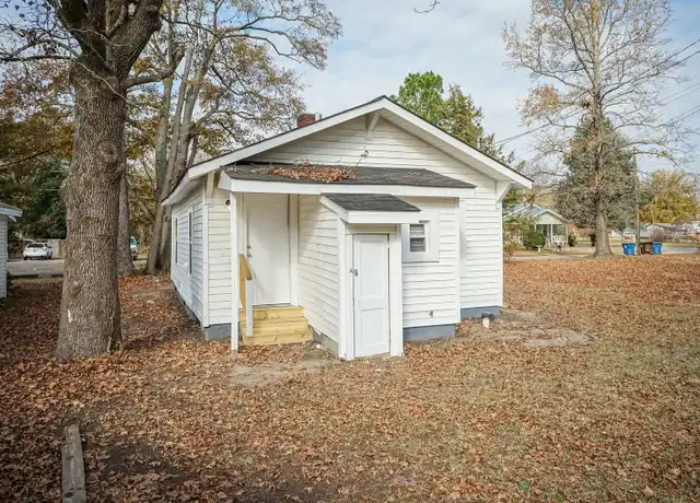 Property at 606 N King Ave, Dunn, NC, 28334, 2 beds, 1 bath, [object Object]