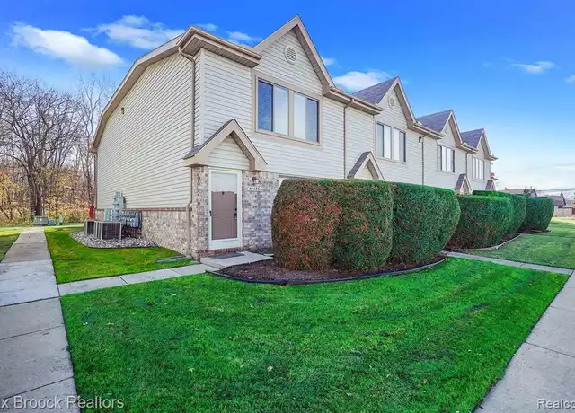 Property at 50406 Bay Run S, New Baltimore, MI, 48047, 2 beds, 1.5 baths, [object Object]